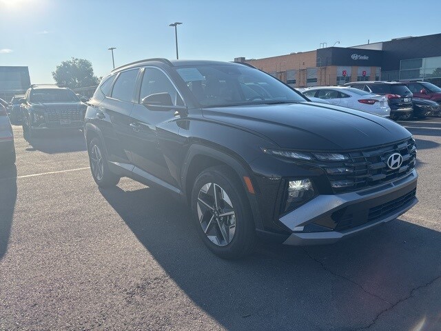 2025 Hyundai Tucson SEL Convenience photo 3