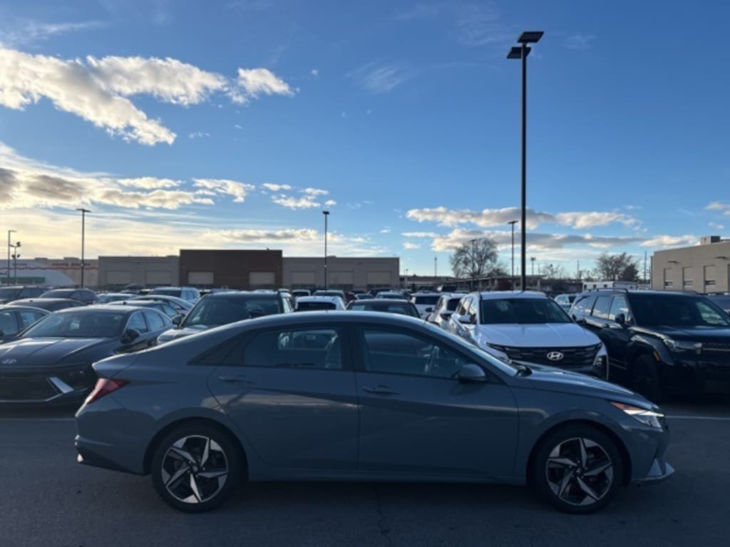 Used 2023 Hyundai Elantra SEL Sedan