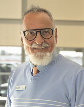 Staff member Alex Mize from ID_5336b21a8d05