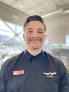 Staff member Alex Outeiro from ID_5336b21a8d05