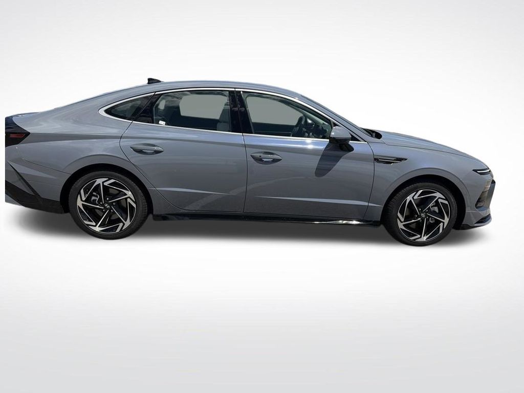 2026 Hyundai Sonata SEL - Photo 6