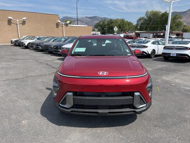 2026 Hyundai Kona SE photo 2
