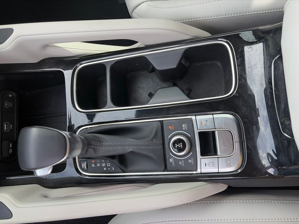 2024 Kia Telluride S - Photo 19