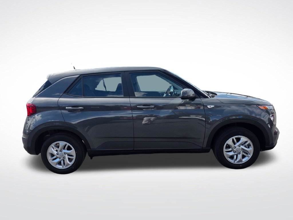 Used 2026 Hyundai Venue SE SUV