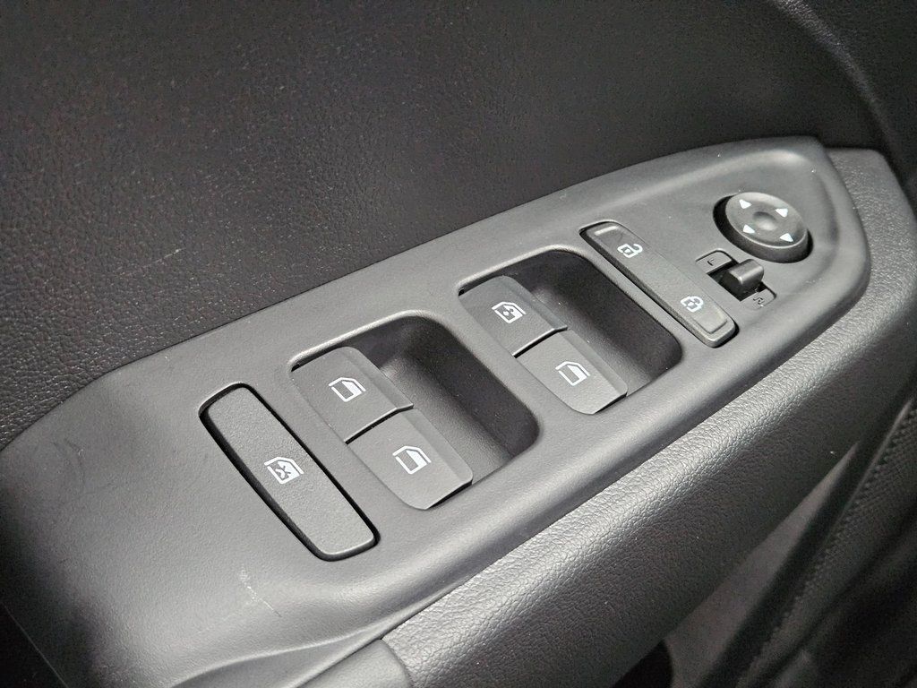 2026 Hyundai Venue SEL - Photo 22