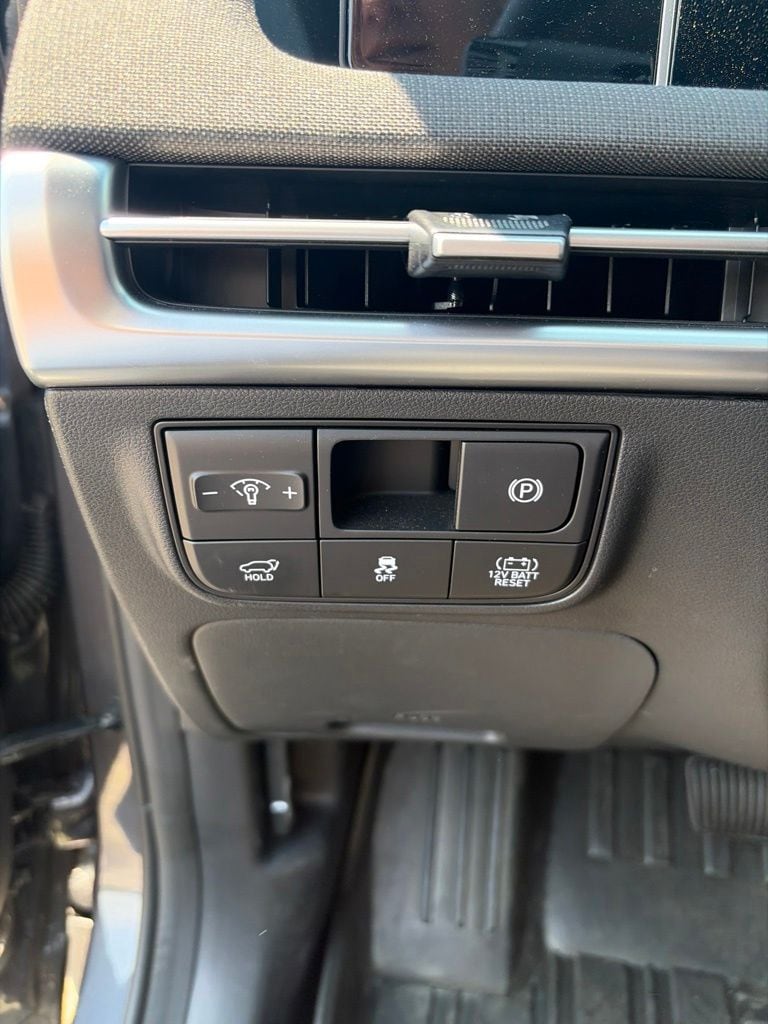 2025 Hyundai Tucson Limited - Photo 12