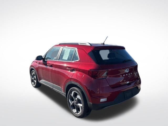 2025 Hyundai Venue Limited - Photo 8
