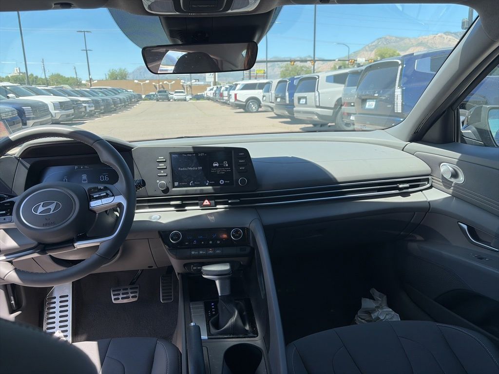 2025 Hyundai Elantra SEL - Photo 19