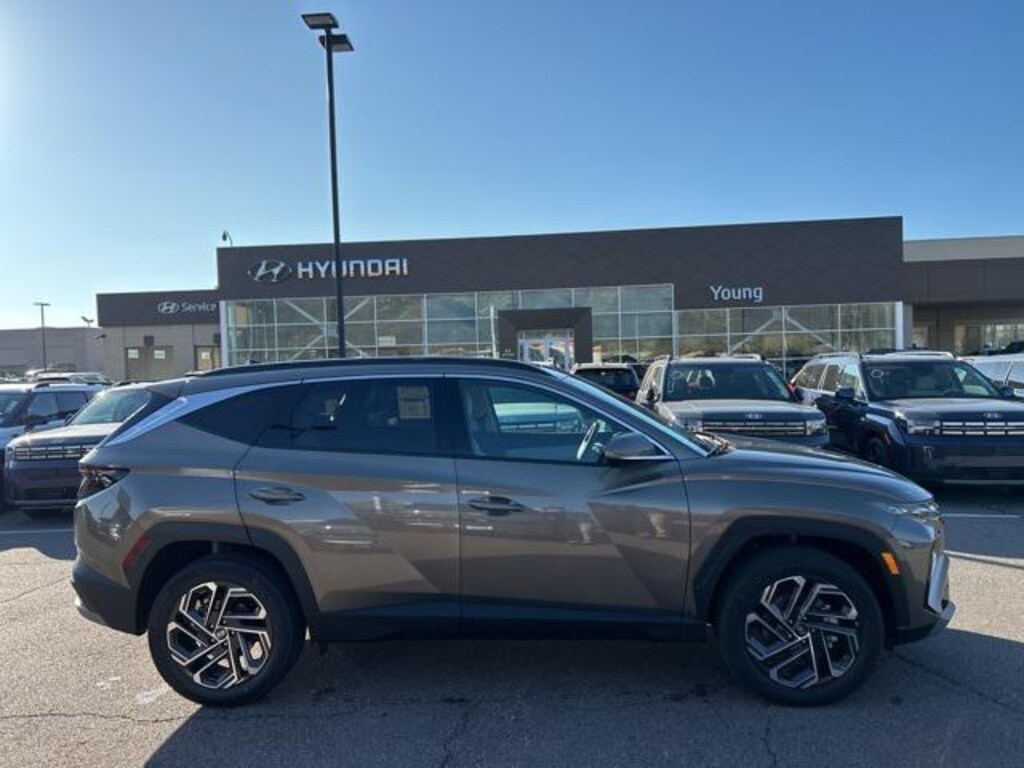 New 2026 Hyundai Tucson Hybrid Limited SUV