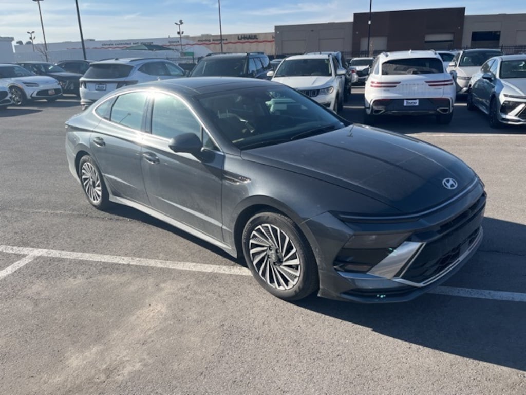 Used 2025 Hyundai Sonata Hybrid Limited Sedan