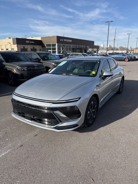 2024 Hyundai Sonata SEL's photo