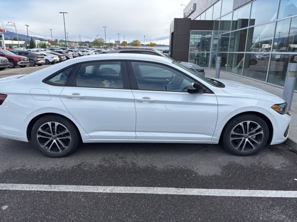 Used 2022 Volkswagen Jetta 1.5T Sport Sedan