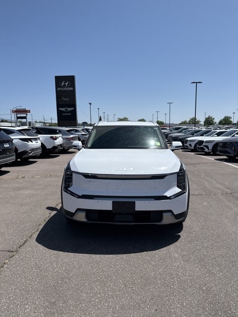 Used 2025 Kia EV9 Wind with VIN 5XYAFFS58SG001800 for sale in Ogden, UT