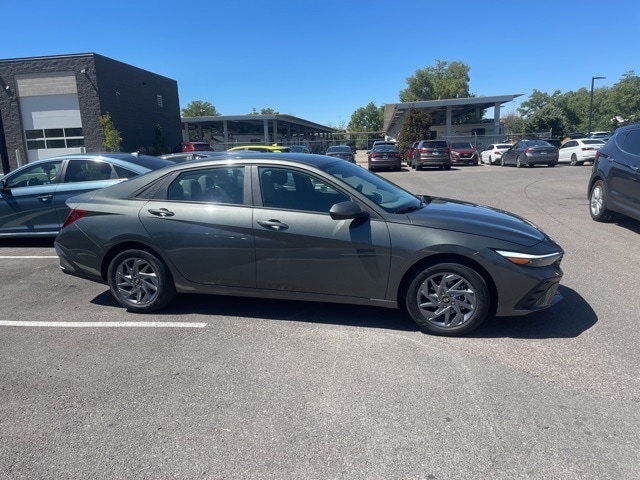 Used 2024 Hyundai Elantra SEL with VIN KMHLM4DG0RU686932 for sale in Ogden, UT