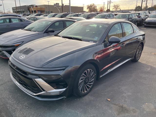2026 Hyundai Sonata Hybrid Limited's photo