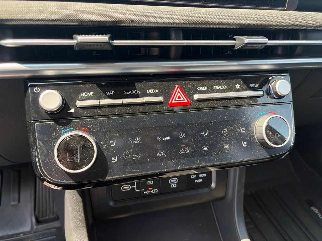 2025 Hyundai Tucson Limited - Photo 18
