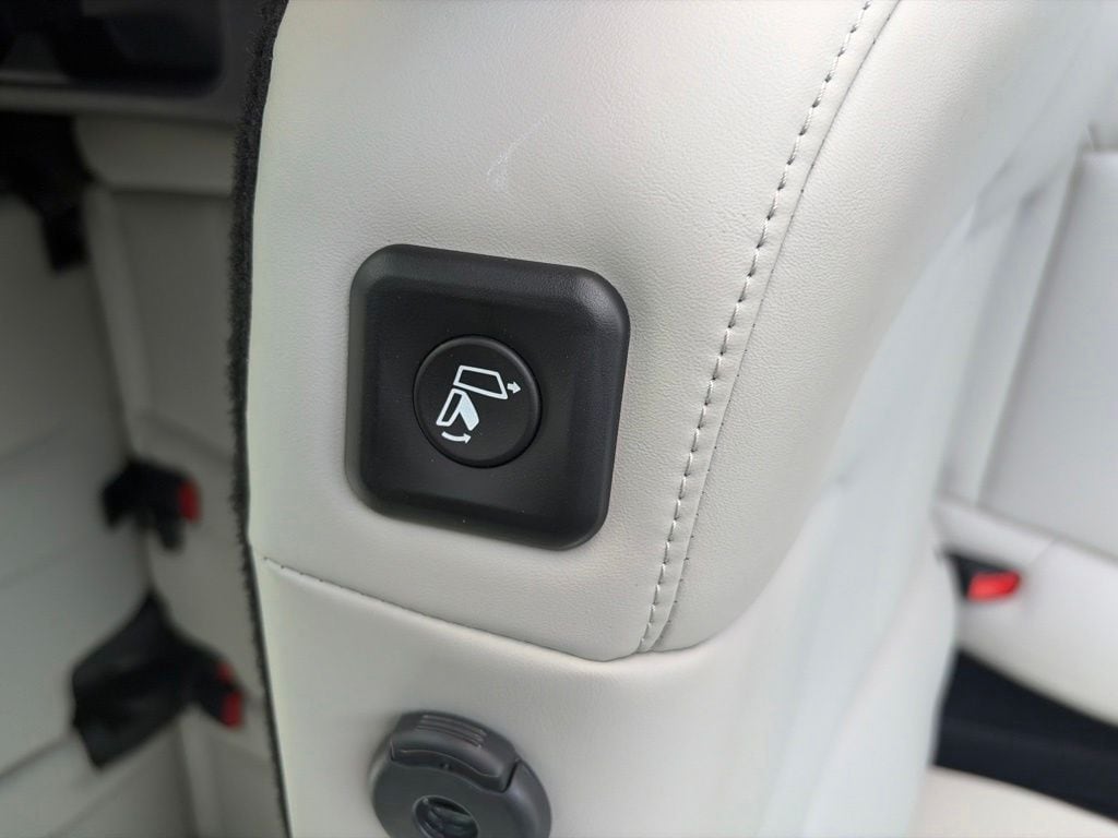 2024 Kia Telluride S - Photo 28