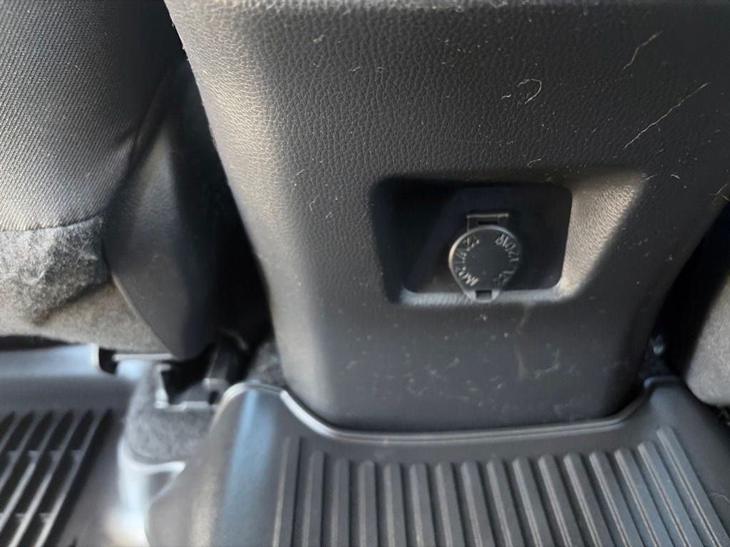 2024 Toyota RAV4 LE - Photo 26