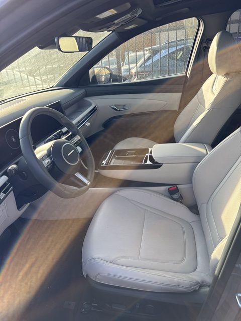 2025 Hyundai Tucson Limited - Photo 10