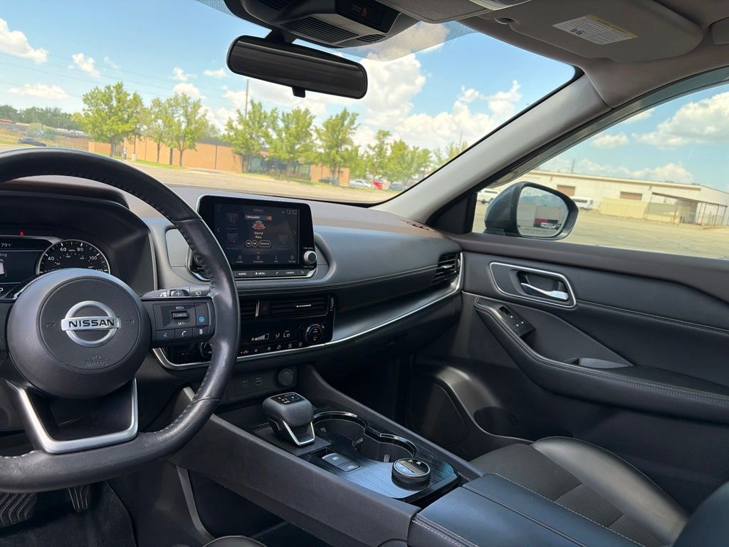 2021 Nissan Rogue SV - Photo 23