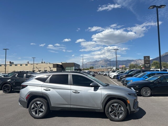 2025 Hyundai Tucson Hybrid SEL Convenience photo 2