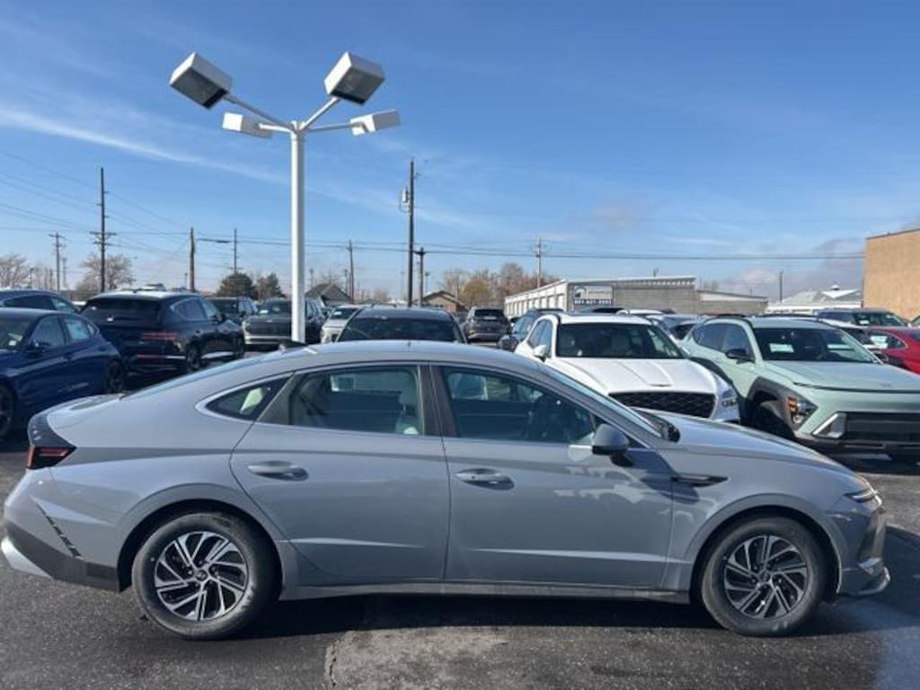 New 2026 Hyundai Sonata Hybrid Blue Sedan
