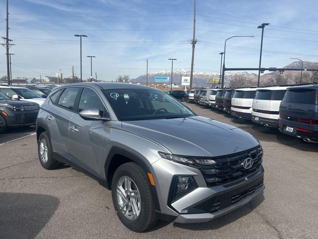 New 2026 Hyundai Tucson SE AWD SUV