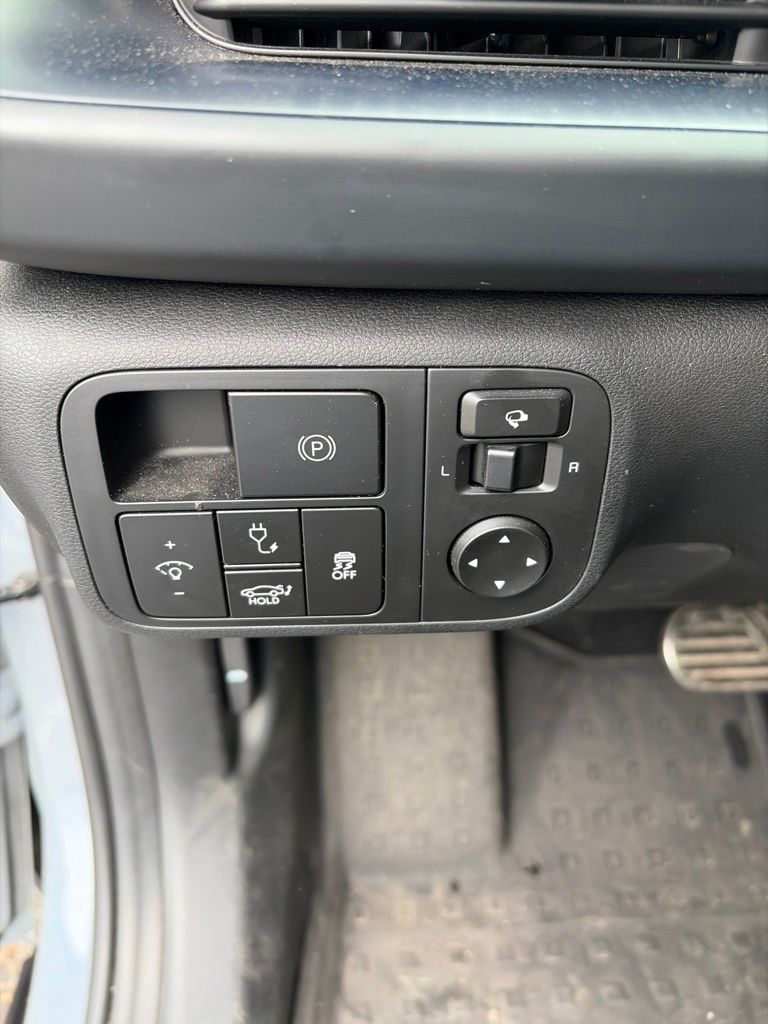 2023 Hyundai IONIQ 6 Limited - Photo 12