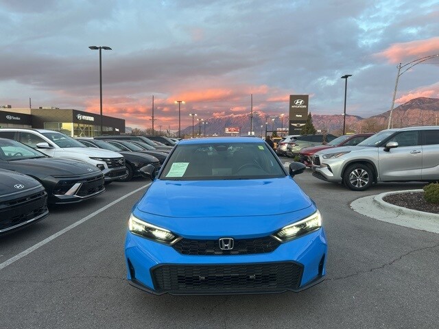 2025 Honda Civic Sport Hatchback photo 2