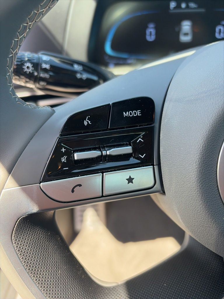 2025 Hyundai Elantra SEL - Photo 10
