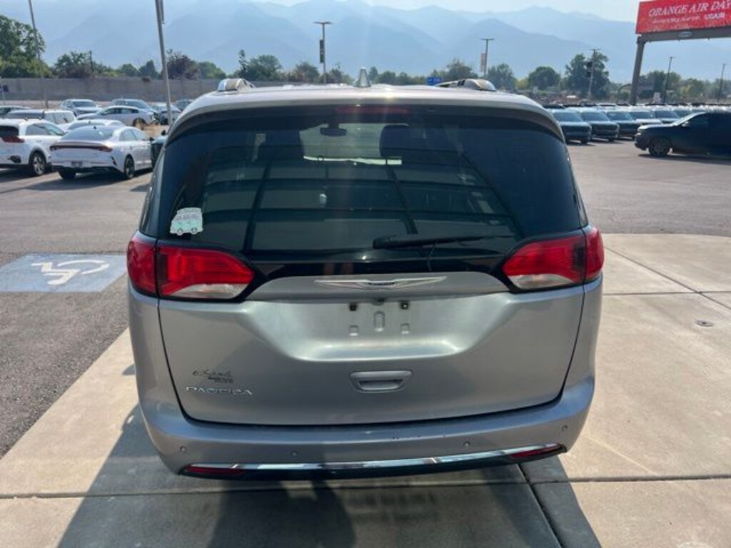 Used 2020 Chrysler Pacifica Touring L Van Passenger Van