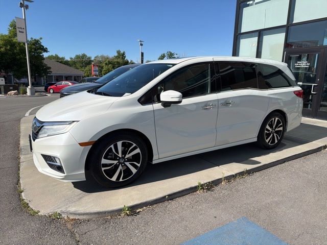 2018 Honda Odyssey Elite's photo