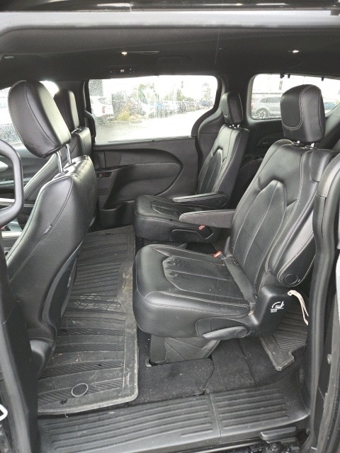 2019 Chrysler Pacifica Touring L photo 4