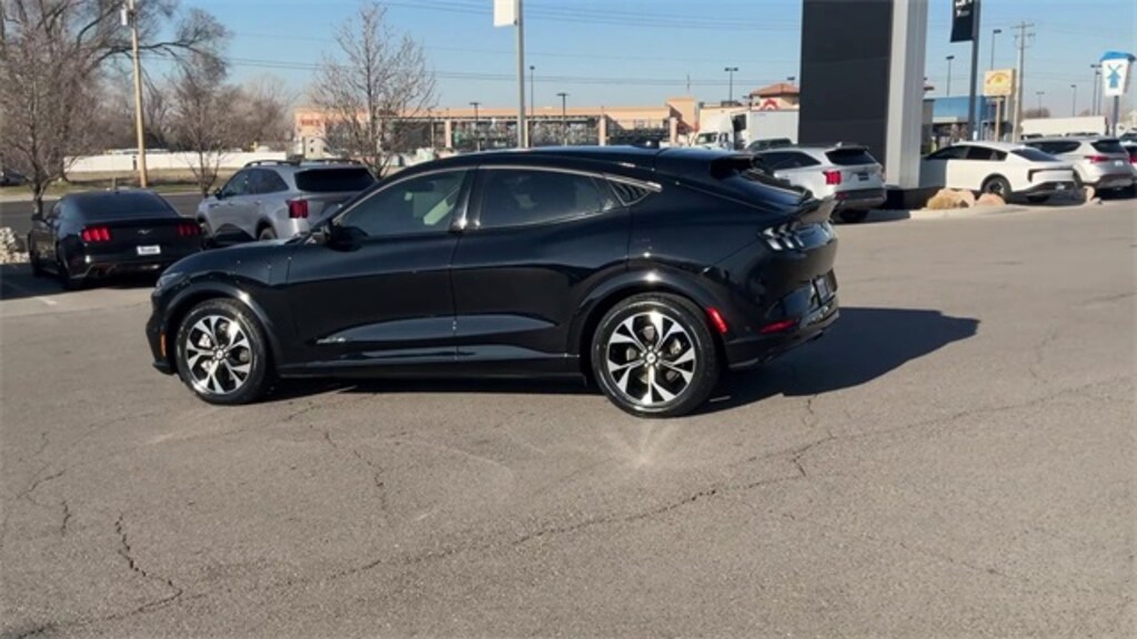 Used 2021 Ford Mustang Mach-E Premium SUV