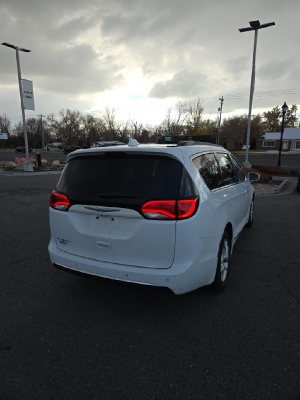 Used 2017 Chrysler Pacifica Touring L Van