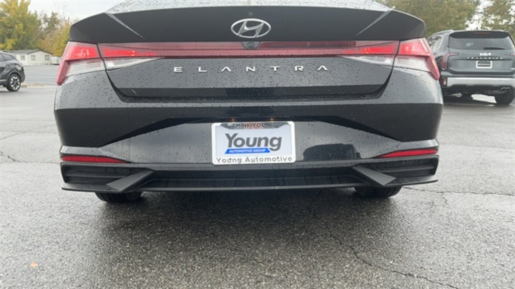 Used 2022 Hyundai Elantra SEL Sedan