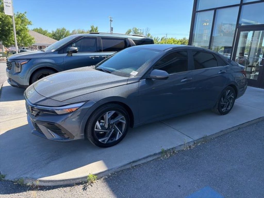 Used 2026 Hyundai Elantra Hybrid Limited Sedan