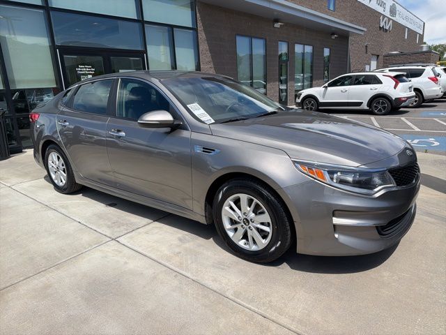 2016 Kia Optima LX AT's photo