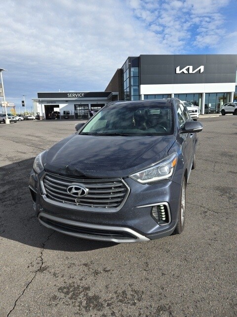 2017 Hyundai Santa Fe Limited Ultimate photo 2