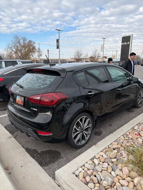 2017 Kia Forte SX photo 2