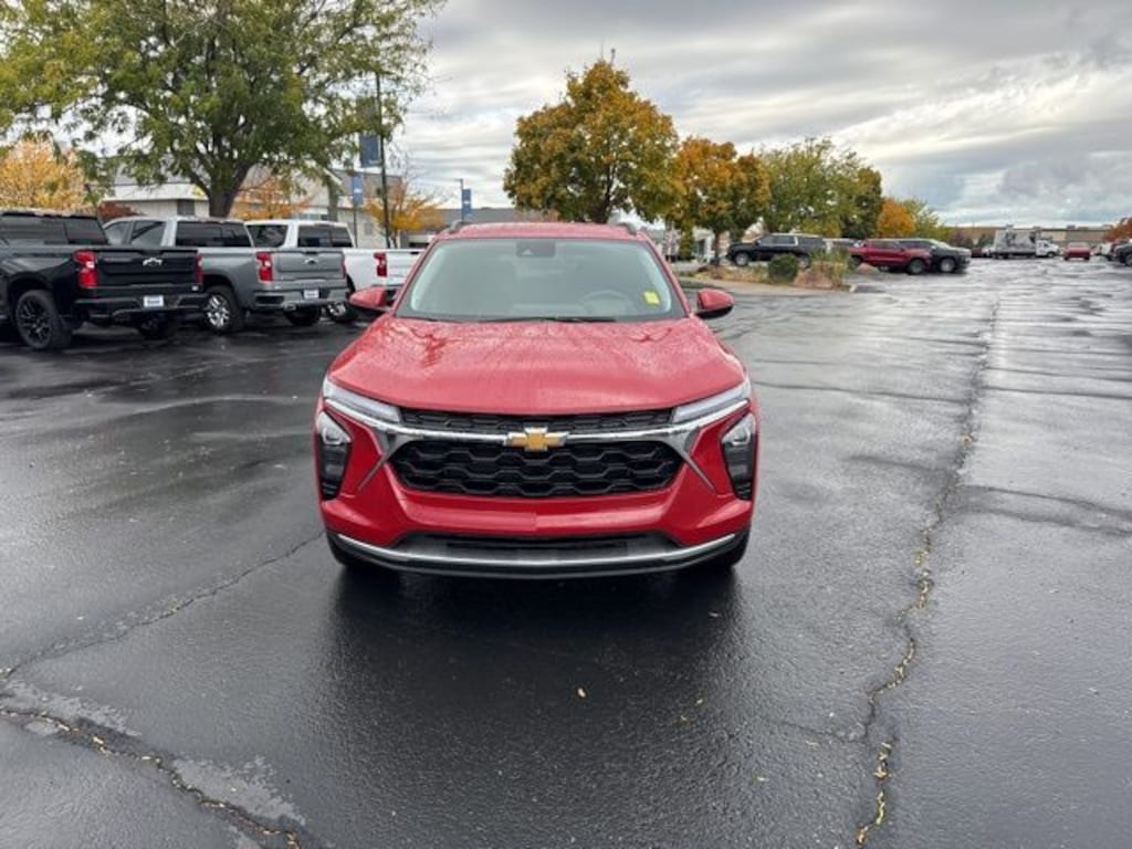 Used 2026 Chevrolet Trax LT SUV