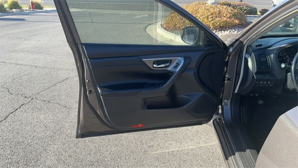 Used 2013 Nissan Altima 3.5 SL Sedan