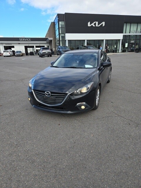 2015 Mazda Mazda3 Touring photo 2