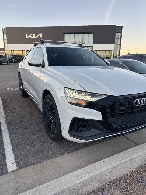 2021 Audi Q8 55 Prestige photo 2