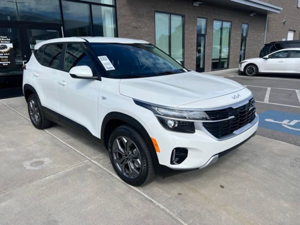 Used 2024 Kia Seltos LX SUV