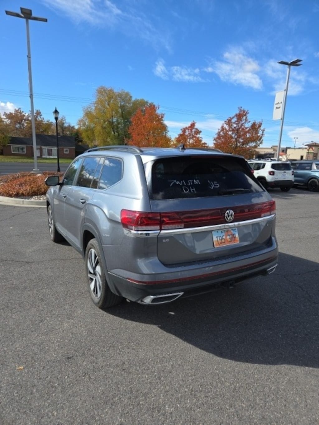 Used 2024 Volkswagen Atlas 2.0T SE w/Technology SUV