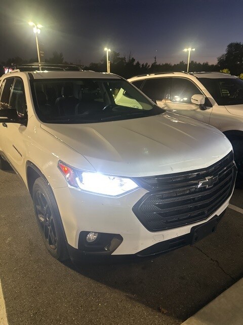 2020 Chevrolet Traverse Premier photo 2
