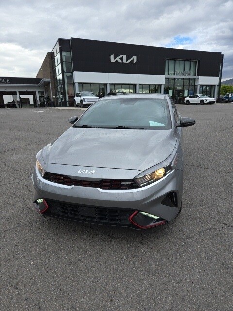 2023 Kia Forte GT-Line photo 2