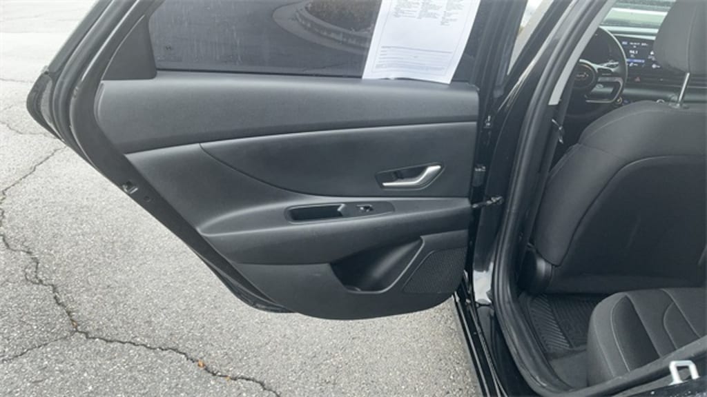 Used 2022 Hyundai Elantra SEL Sedan