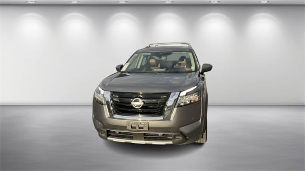 Used 2023 Nissan Pathfinder Platinum SUV